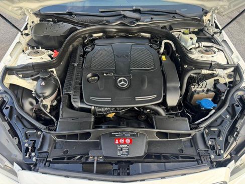 Used 2016 Mercedes-Benz E 350 4MATIC Sedan image 29
