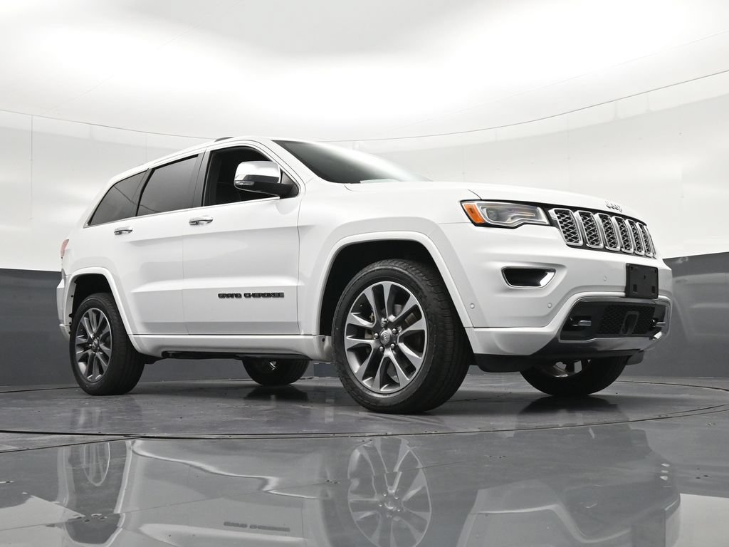 Used 2017 Jeep Grand Cherokee Overland w/ Jeep Active Safety Group RWD image 31
