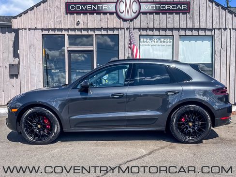 Used 2018 Porsche Macan GTS AWD/4WD image 1