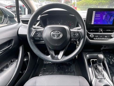 Used 2024 Toyota Corolla LE FWD image 5