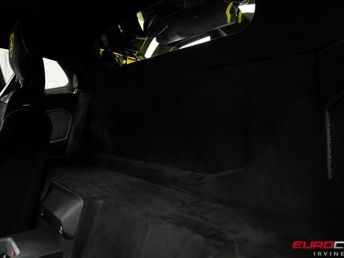 Used 2022 Lamborghini Huracan STO RWD image 42