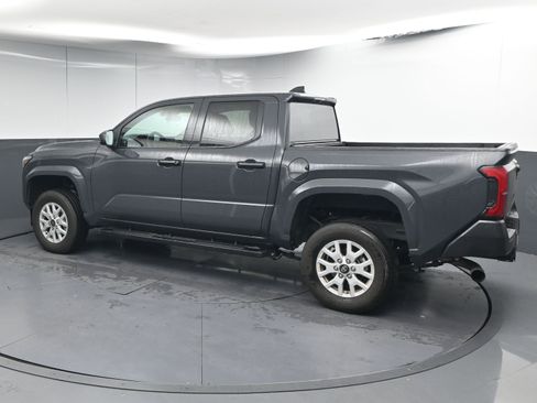 Used 2025 Toyota Tacoma SR image 6