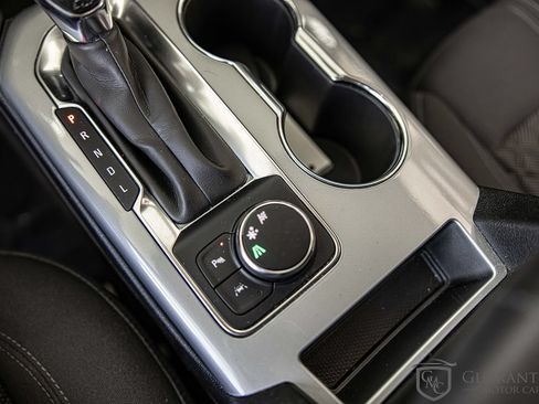 Used 2022 Chevrolet Blazer LT FWD image 29