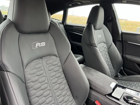 Used 2024 Audi RS 7 Performance image 35