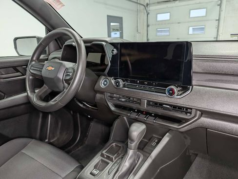 Used 2023 Chevrolet Colorado W/T RWD image 41