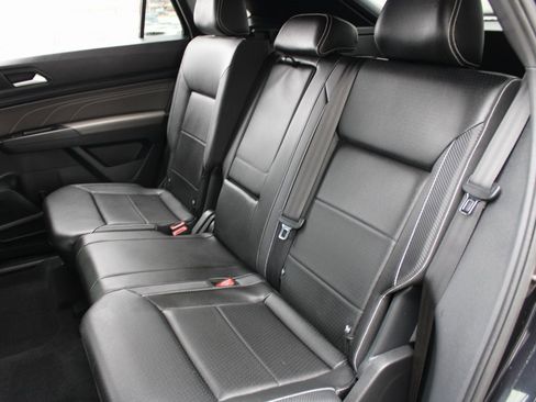 Certified 2023 Volkswagen Atlas Cross Sport SE image 23