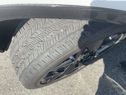 Used 2024 Chevrolet Traverse RS w/ LPO, Floor Liner Package AWD/4WD image 15