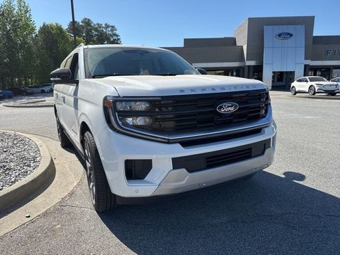 New 2026 Ford Expedition Max Platinum image 3