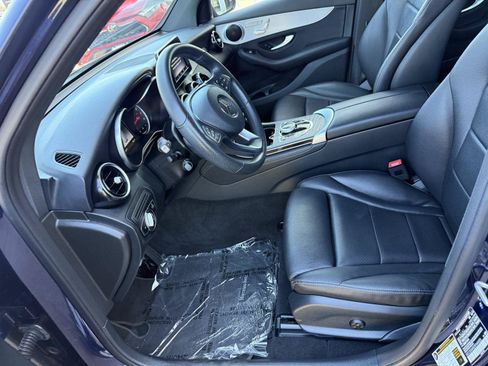 Used 2019 Mercedes-Benz GLC 300 4MATIC image 10