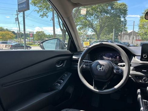 Used 2024 Honda Accord EX image 24