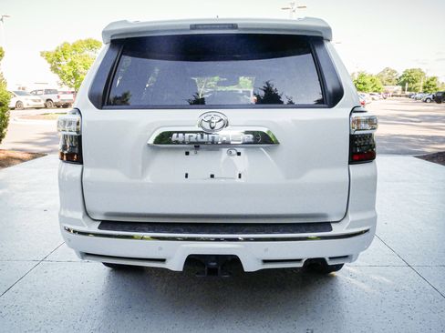 Used 2023 Toyota 4Runner Limited RWD image 10