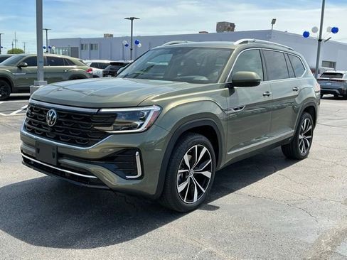 Used 2025 Volkswagen Atlas SEL Premium R-Line AWD/4WD image 7