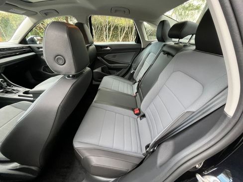 Used 2025 Volkswagen Jetta SE image 23