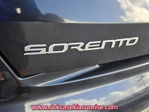 Used 2023 Kia Sorento S FWD image 7