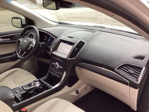 Used 2019 Ford Edge Titanium w/ Equipment Group 301A image 30