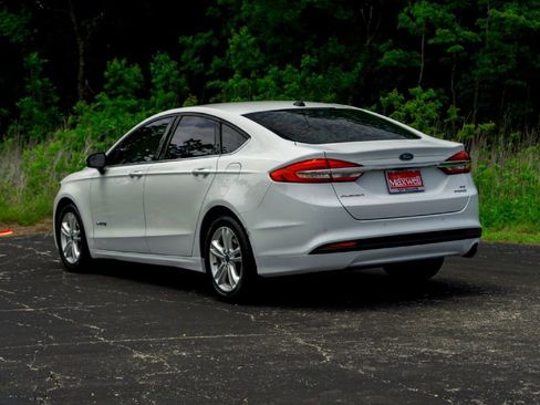 Used 2018 Ford Fusion SE FWD image 8
