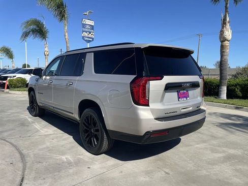 Used 2022 GMC Yukon XL SLT w/ SLT Luxury Package AWD/4WD image 6