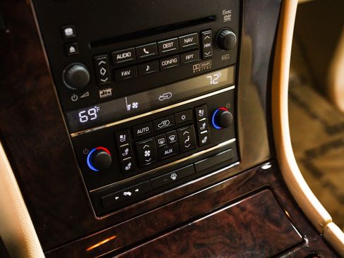 Used 2007 Cadillac Escalade AWD image 23
