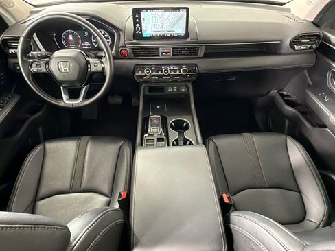 Used 2023 Honda Pilot Touring image 16