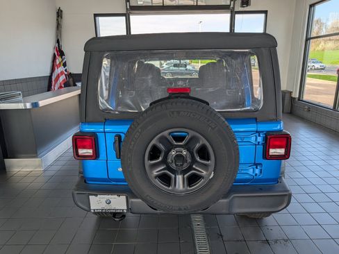 Used 2021 Jeep Wrangler Unlimited Sport AWD/4WD image 3