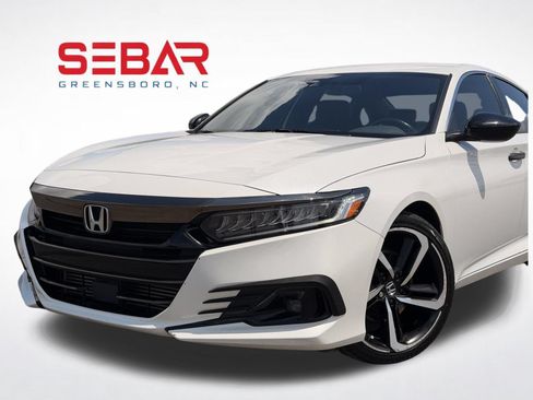Used 2021 Honda Accord Sport image 2