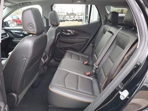 Used 2022 GMC Terrain AT4 image 10