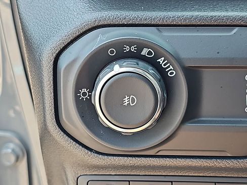 Used 2023 Jeep Wrangler Unlimited Sahara AWD/4WD image 29