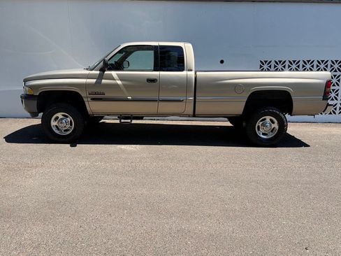 Used 2002 Dodge Ram 2500 Truck 4x4 Quad Cab image 2