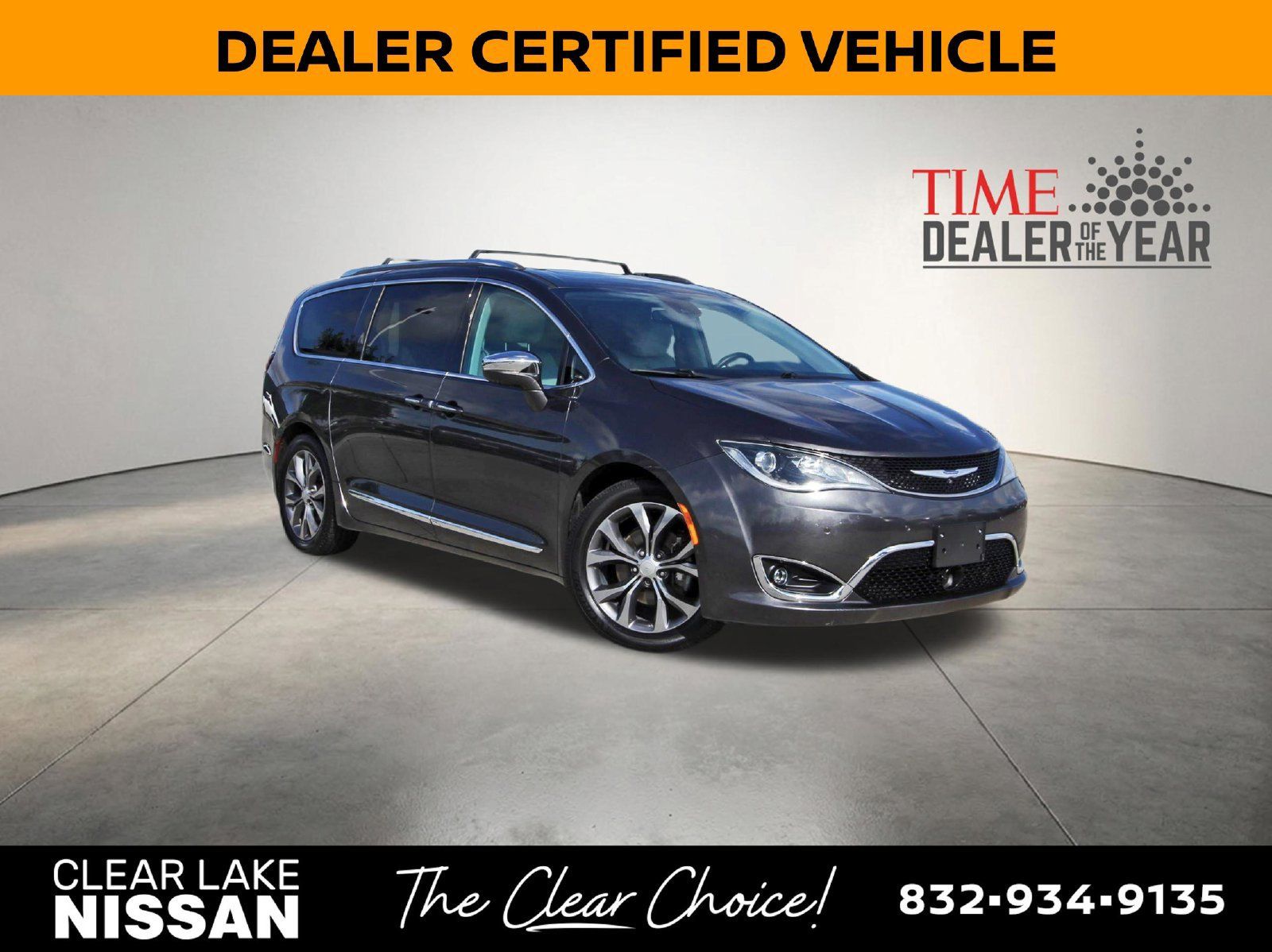 Used 2019 Chrysler Pacifica Limited w/ Tire & Wheel Group FWD image 1