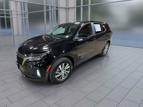 Used 2023 Chevrolet Equinox LT image 4