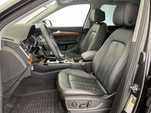 Used 2023 Audi Q5 2.0T Premium w/ Convenience Package image 5