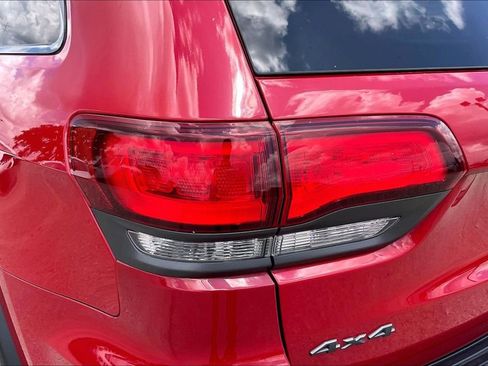 Used 2021 Jeep Grand Cherokee Trailhawk w/ Trailhawk Luxury Group AWD/4WD image 20