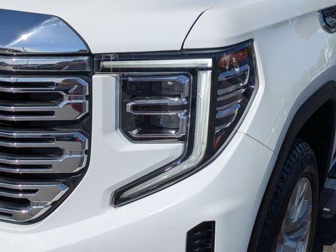 Used 2023 GMC Sierra 1500 Denali AWD/4WD image 10