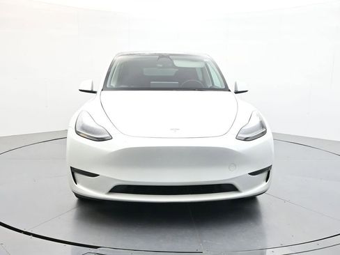 Used 2023 Tesla Model Y Long Range AWD/4WD image 2