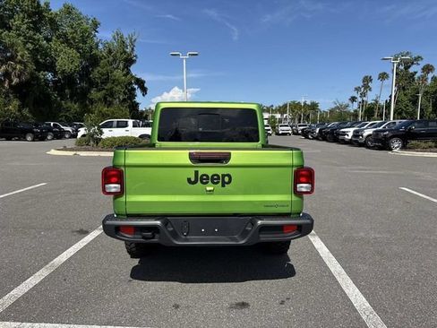 Used 2025 Jeep Gladiator Sport AWD/4WD image 4