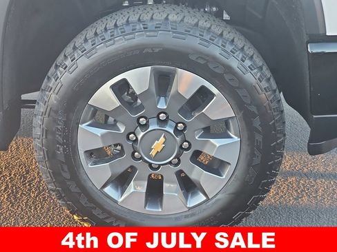 New 2026 Chevrolet Silverado 2500 Custom w/ Custom Value Package AWD/4WD image 39