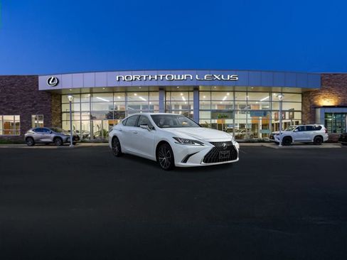 Used 2023 Lexus ES 350 w/ Premium Package image 3