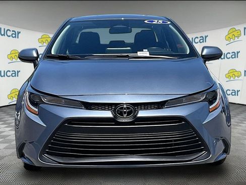 Used 2025 Toyota Corolla LE FWD image 2