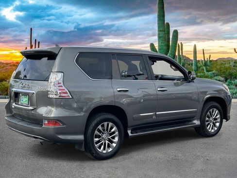 Used 2014 Lexus GX 460 Luxury image 3