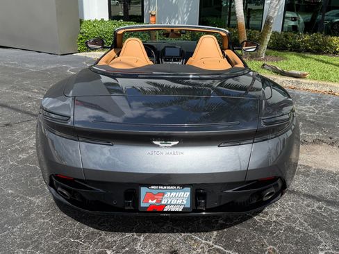 Used 2019 Aston Martin DB11 Volante image 14