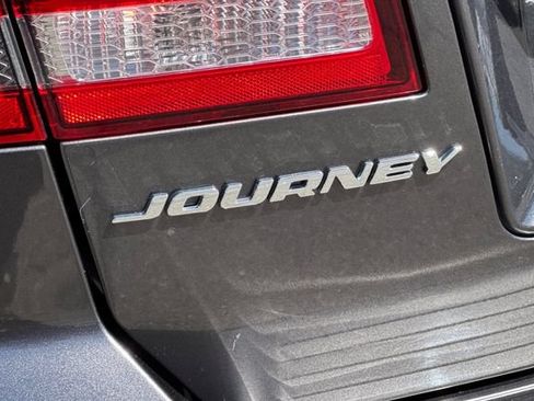 Used 2019 Dodge Journey SE w/ Blacktop Package FWD image 51
