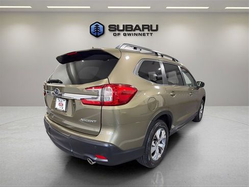 Used 2024 Subaru Ascent Premium w/ Convenience Package image 5