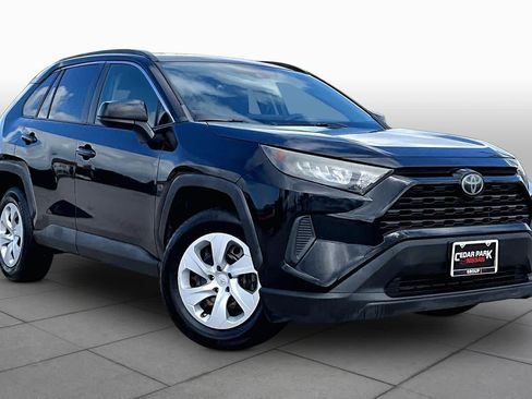 Used 2019 Toyota RAV4 LE w/ Carpet Mat Package FWD image 3
