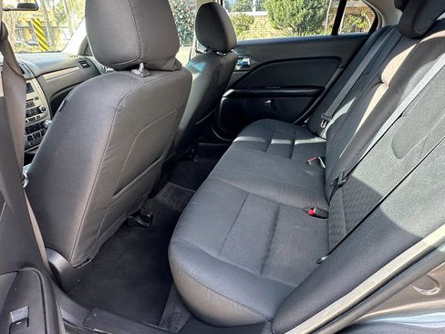 Used 2012 Ford Fusion SE FWD image 12