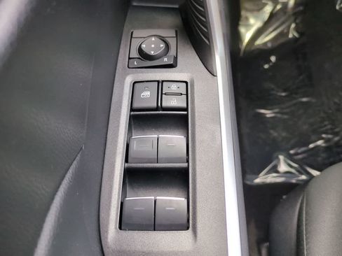 Used 2025 Toyota RAV4 XLE w/ Convenience Package FWD image 22