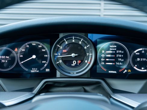 Certified 2023 Porsche 911 Carrera RWD image 27