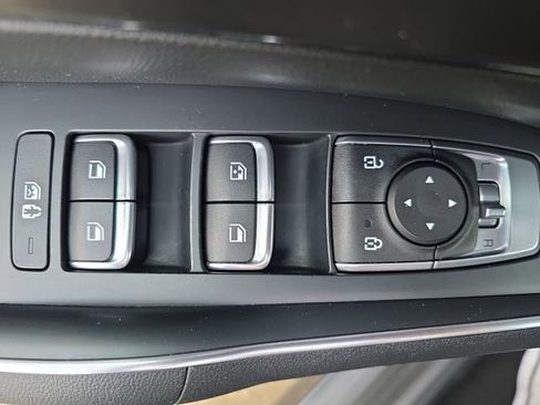 Used 2021 Kia Sorento S image 41