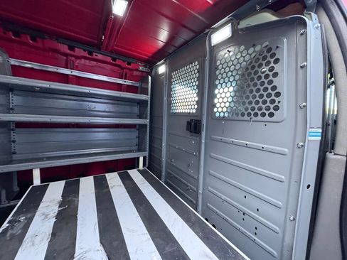 Used 2015 GMC Savana 3500 image 14