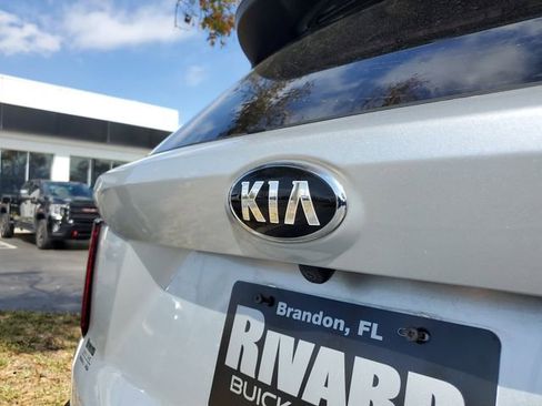Used 2021 Kia Sorento LX image 6
