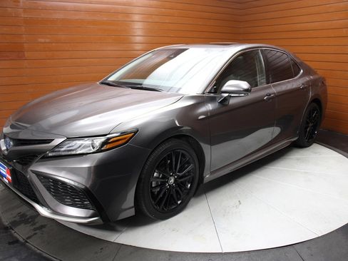 Used 2024 Toyota Camry XSE image 6